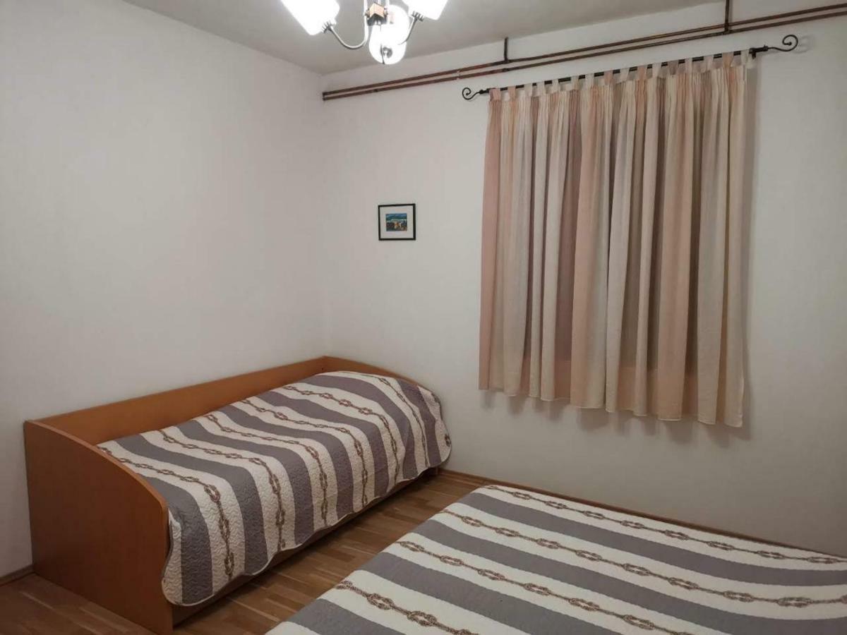 Apartmani Spomenka Seline Exterior foto