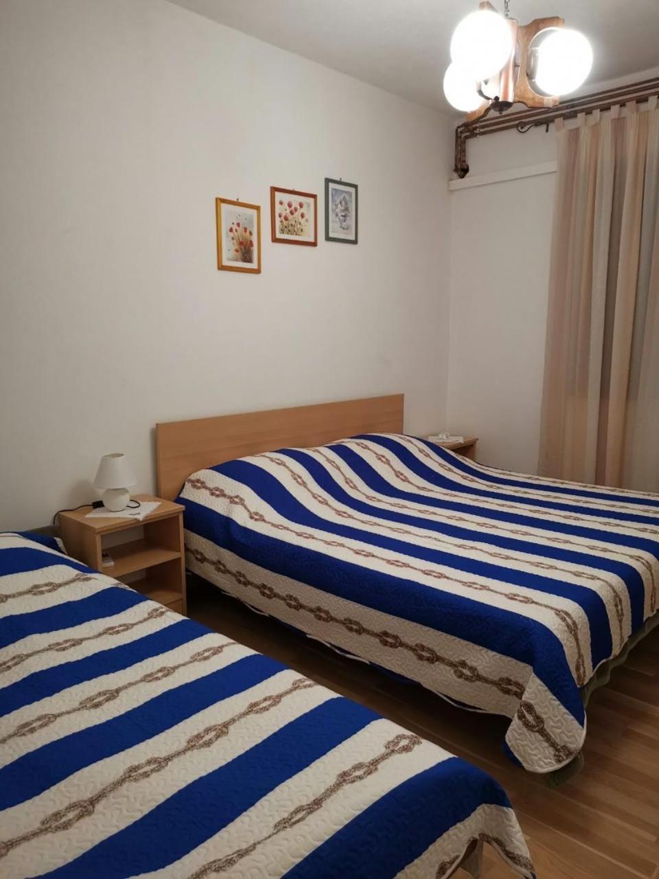 Apartmani Spomenka Seline Exterior foto