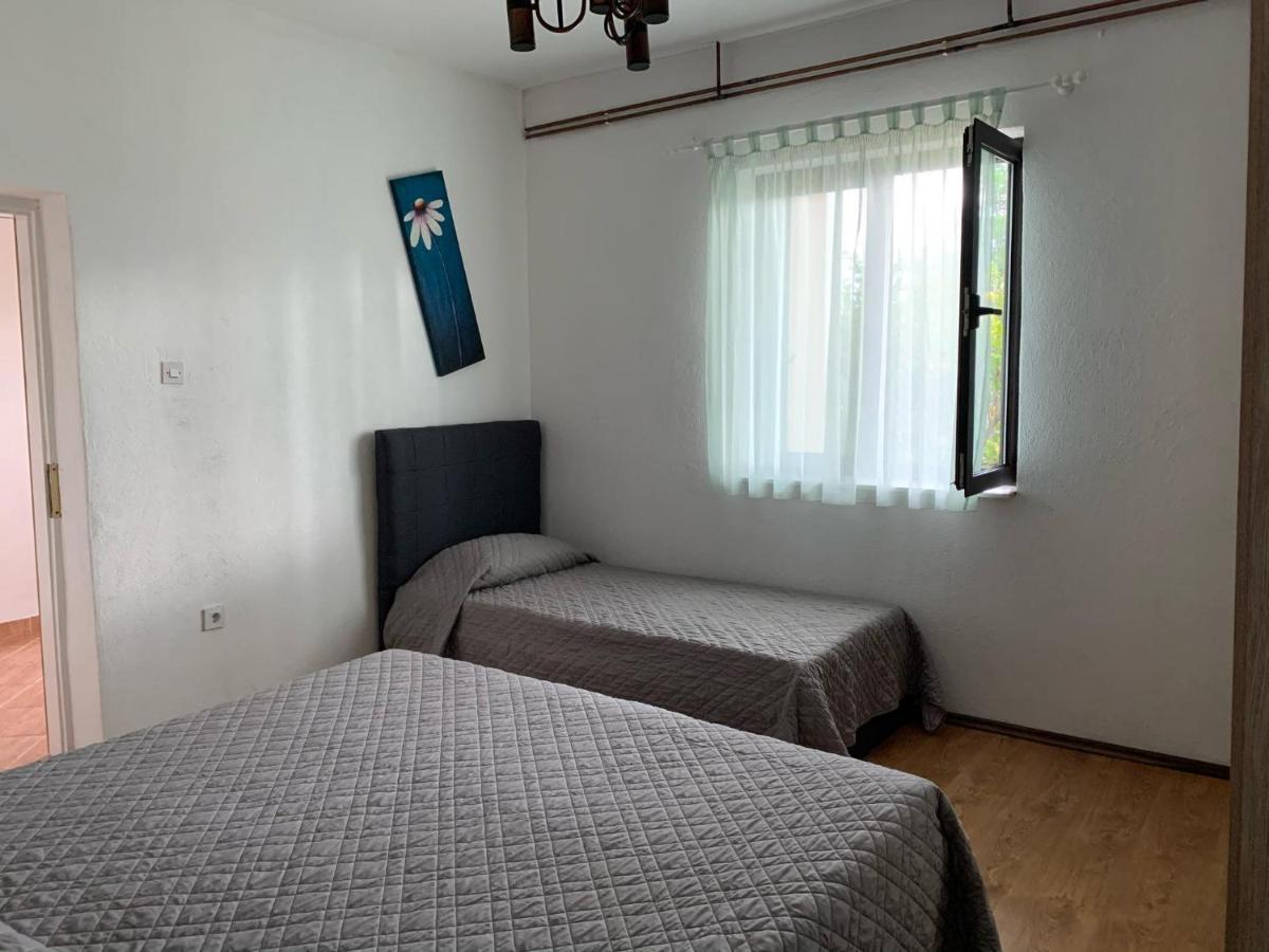 Apartmani Spomenka Seline Exterior foto